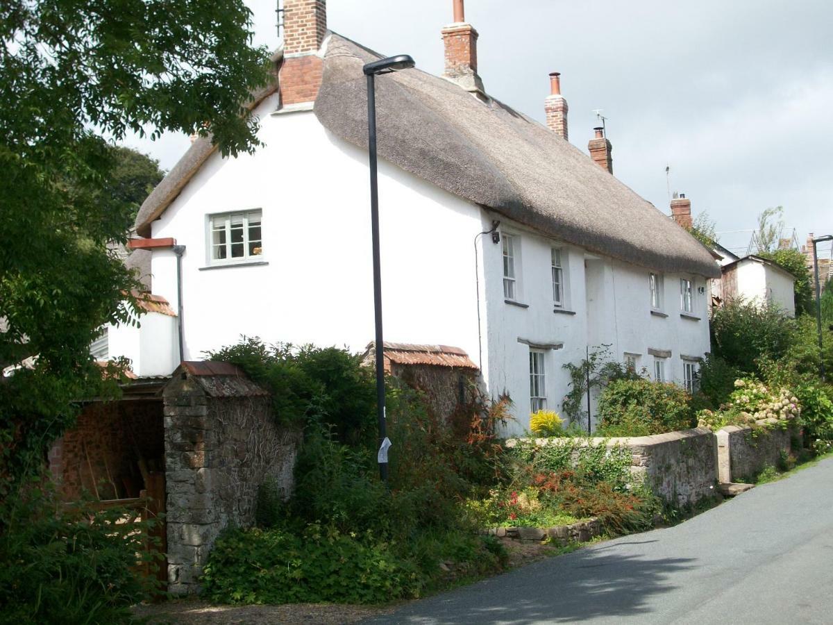 Middletown Farmhouse B&B オークハンプトン エクステリア 写真